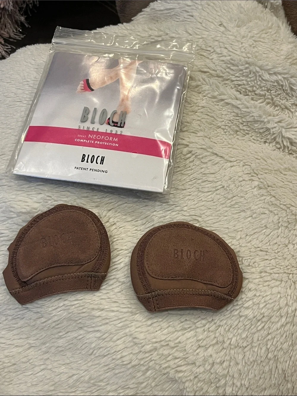BLOCH dance paws sz XS NEOFORM S0642L